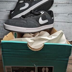 Nike Kids Black and White Sneakers